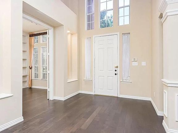 2nd image of 4313 Rock Springs Dr
