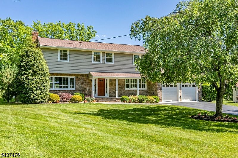 1st image of 22 Cleveland Cir