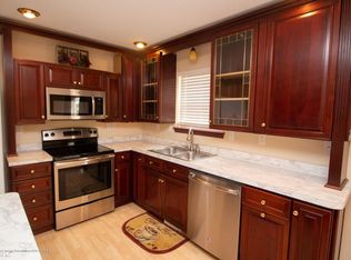 1586 Groombridge, Holt, MI 48842