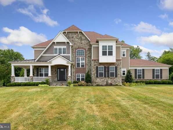 2131 Regina Ter, Clarksburg, MD 20871