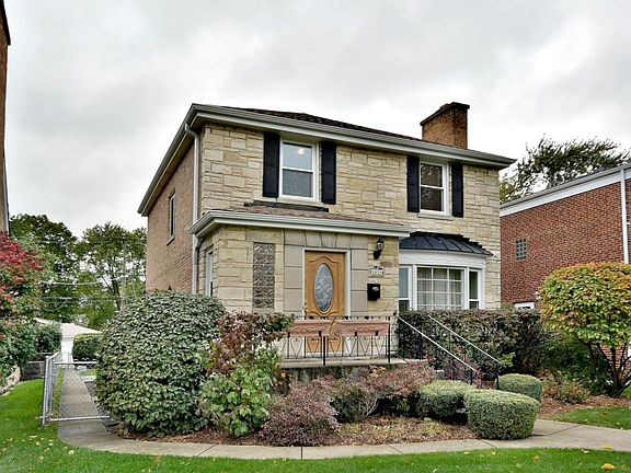 2nd image of 1634 N 76th Ct