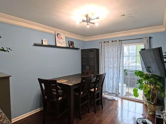 4th image of 219 Flagstone Rd #6