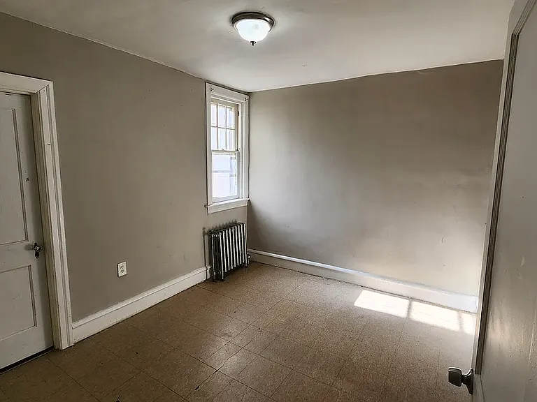 718 W Maple Ave #B — Photo 4