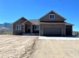 805 Clover Dr, Spring Creek, NV 89815