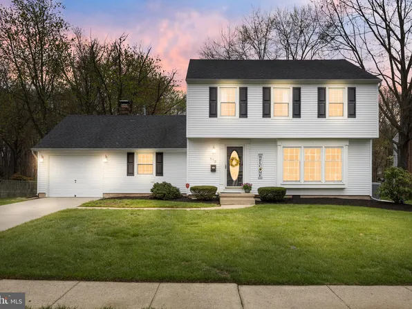 179 Forge Rd, Delran, NJ 08075