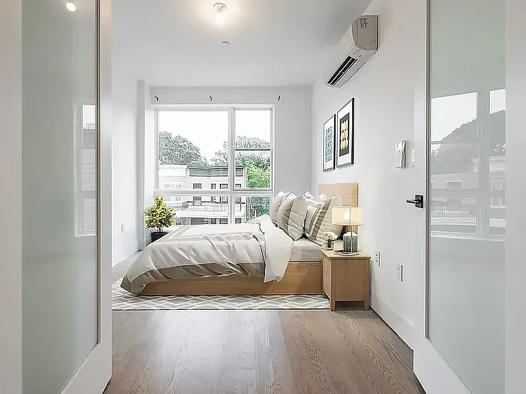 254 E 28th St #4C — Photo 4