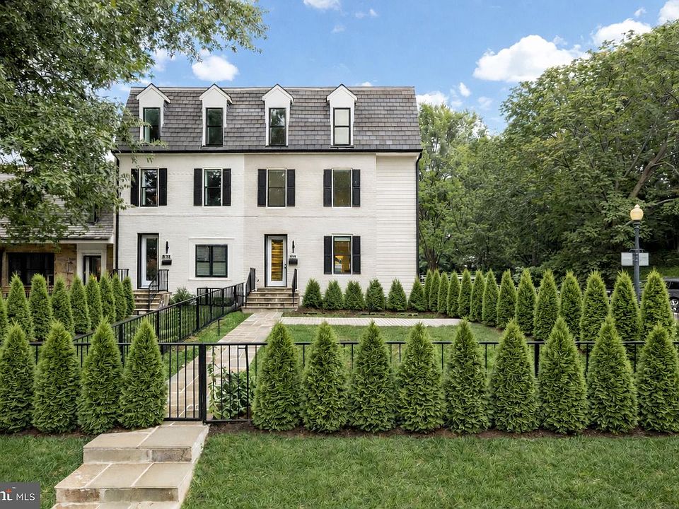 1st image of 1600 37th St NW