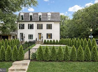 1600 37th St NW, Washington, DC 20007