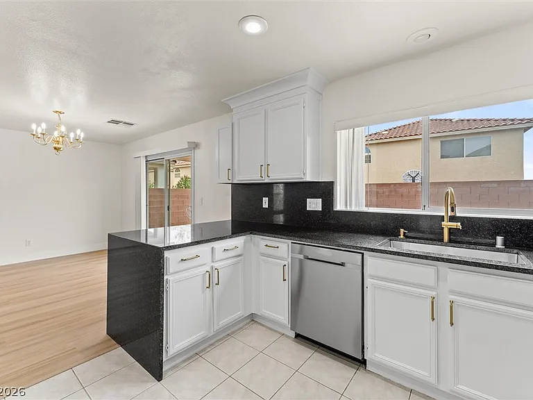 7660 Hope Valley St — Photo 19