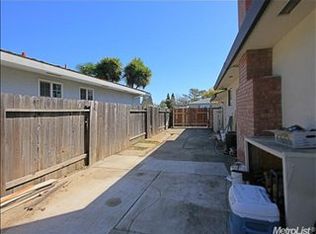1186 Silver Ridge Way, Sacramento, CA 95831