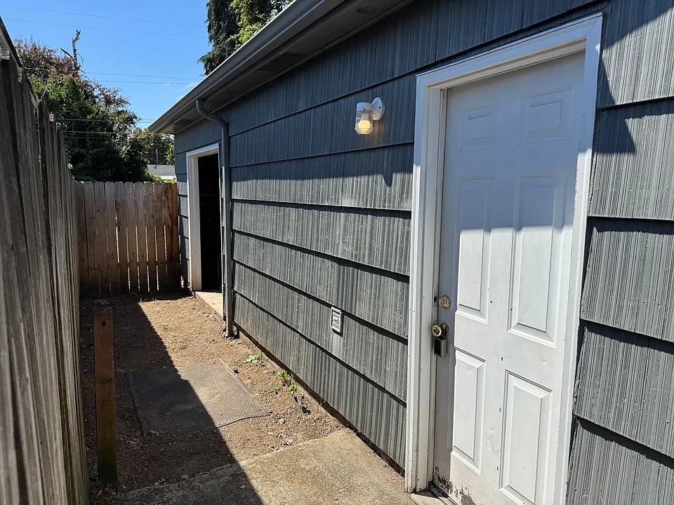 3358 Richard Ave
