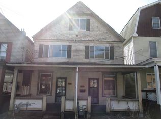 413-415 Eleanor St, Pitcairn, PA 15140