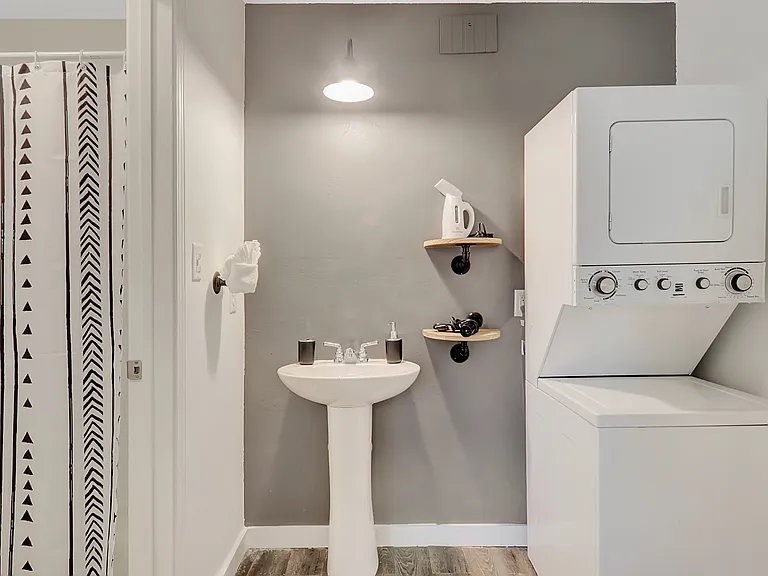 5390 Central Ave #103 — Photo 4