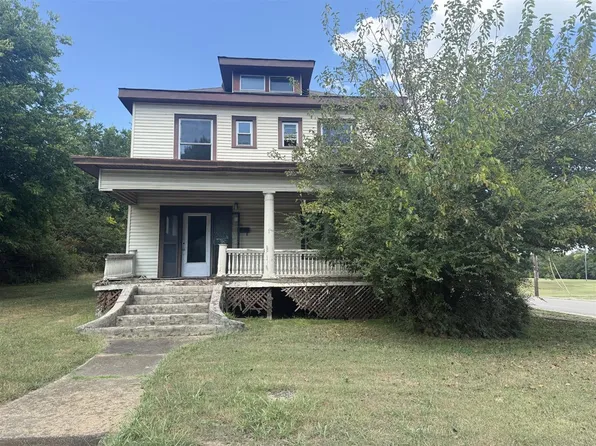 106 W Main St, Horse Cave, KY 42749