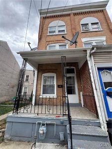 925 1/2 W Liberty St, Allentown, PA, 18102