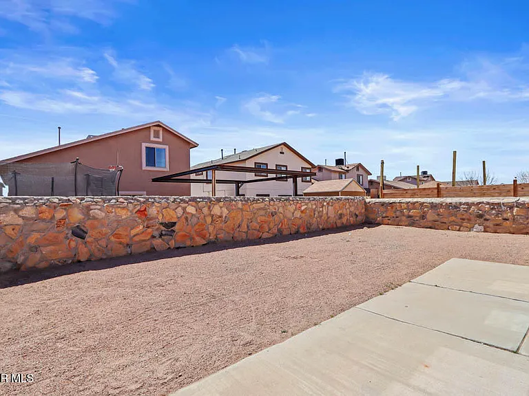 14266 Gil Reyes Dr — Photo 35