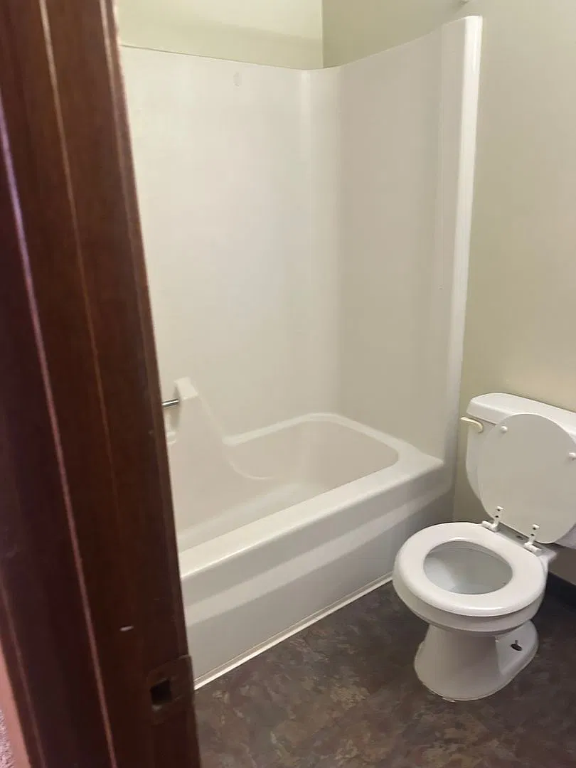 Meadowview Apartments — Photo 4