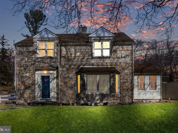 301 E 1st St, Everett, PA 15537