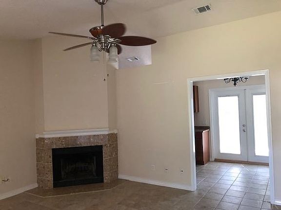 2nd image of 1571 Kitty Hawk Dr