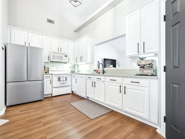 227 Madalyn Ct — Photo 5