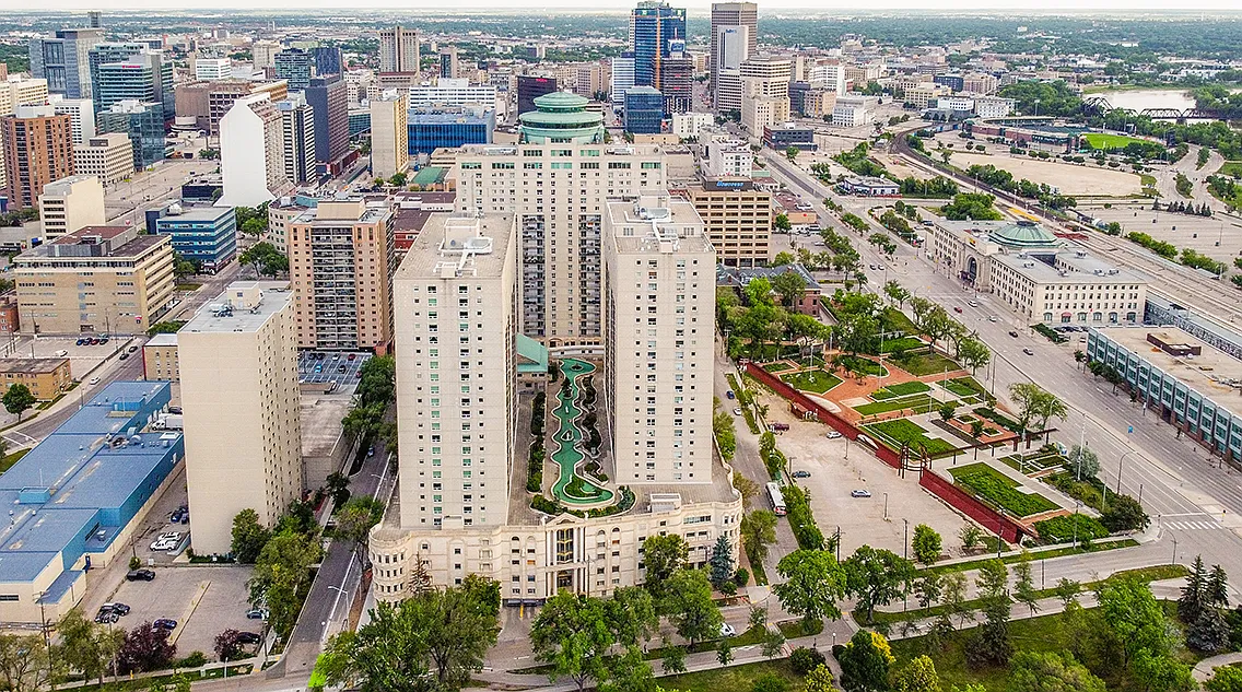 Fort Garry Place II — Photo 2