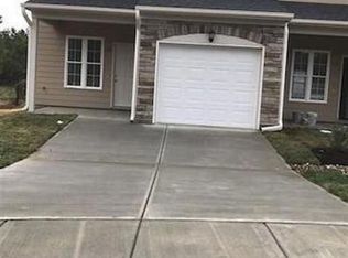 107 Beechleaf Ct, Clayton, NC 27520