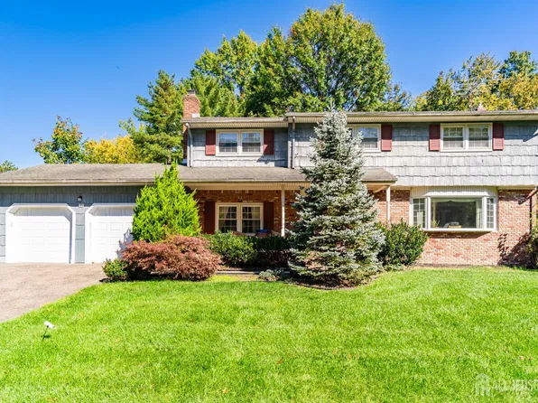 35 Woodmere Rd, North Brunswick, NJ 08902