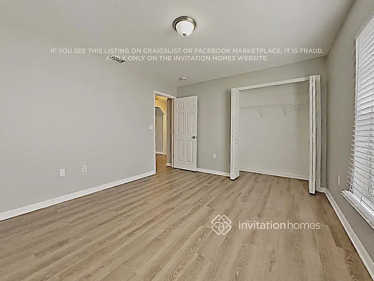 2451 Sweetwater Blvd — Photo 13