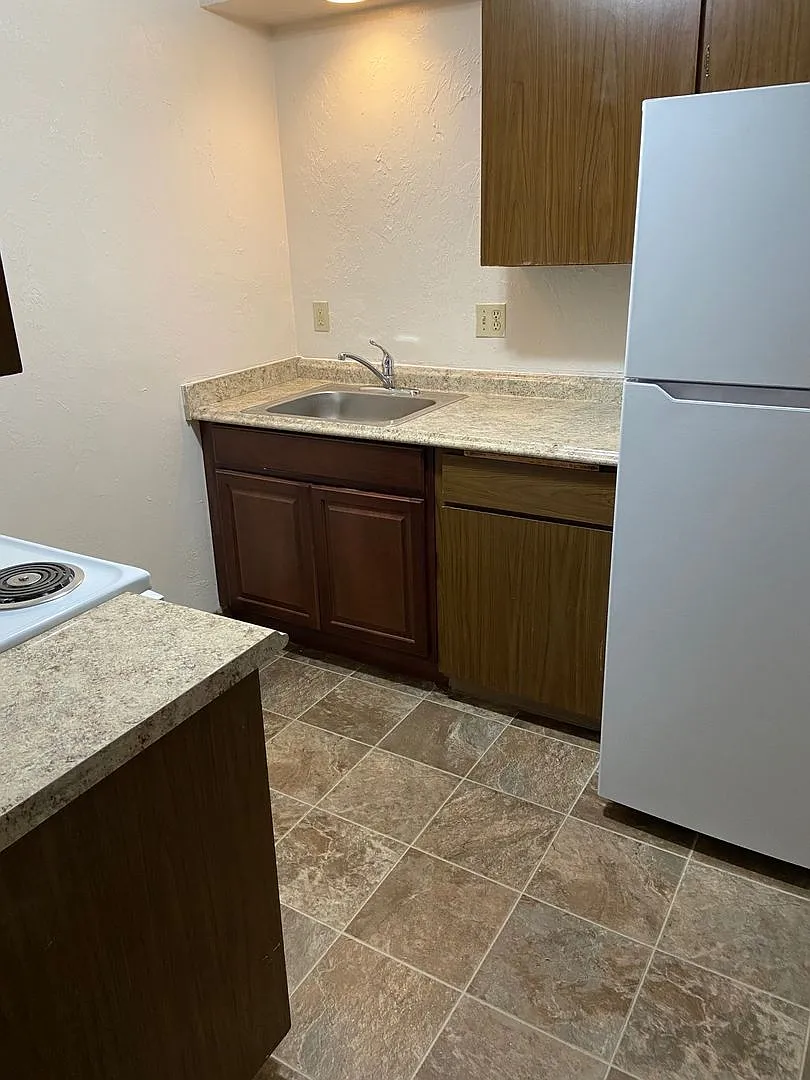 Springfield Duplex — Photo 4