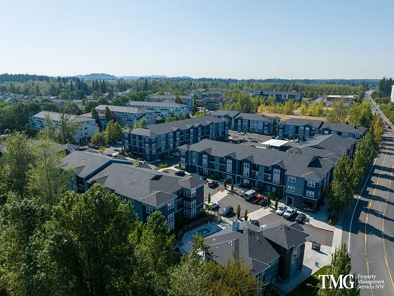 Northbrook Village — Photo 7
