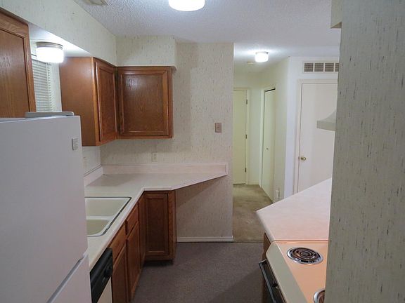 5th image of 1701 E 24th Ave APT 10