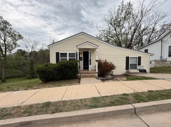 801 Boyd St, De Soto, MO 63020