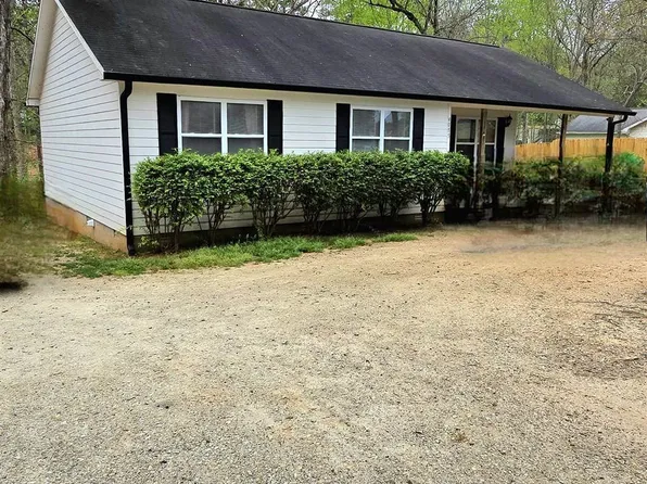 4085 Gumlog Rd, Lavonia, GA 30553