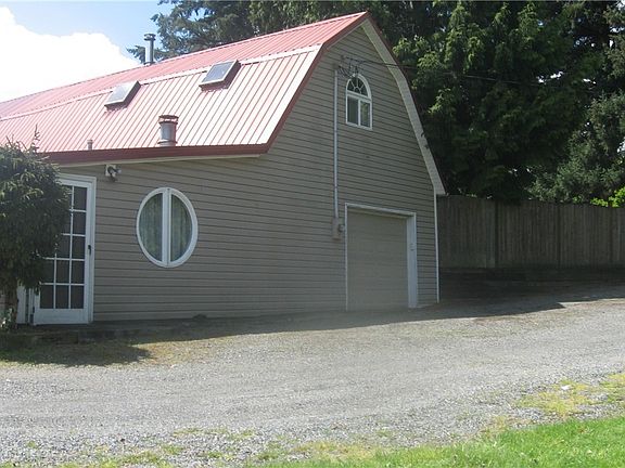 3rd image of 11651 SE 212th Pl