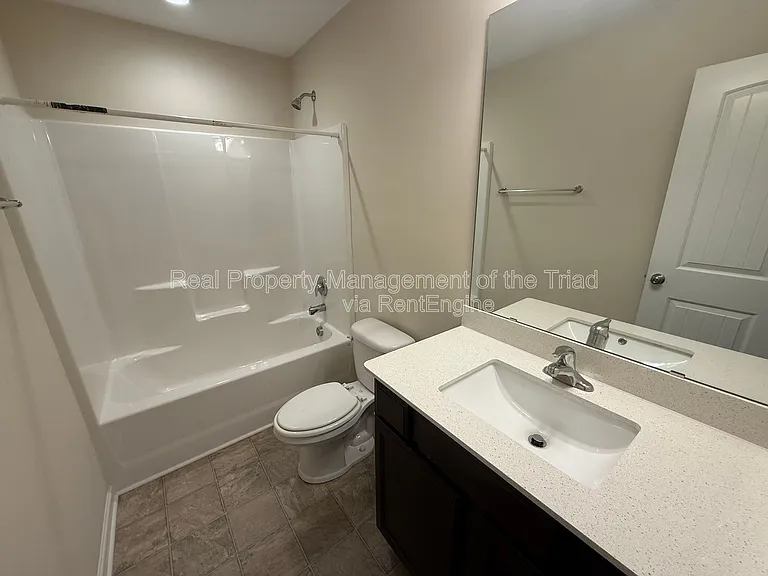 3907 Copperfield Ct — Photo 16