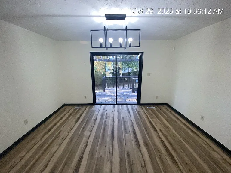 5646 Blythewood Ln — Photo 10