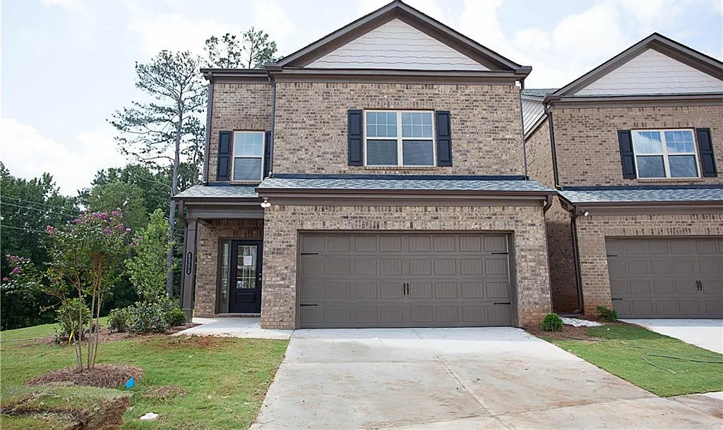4 bed, 3.5 bath, 2800 sqft, $3,000 — Photo 1