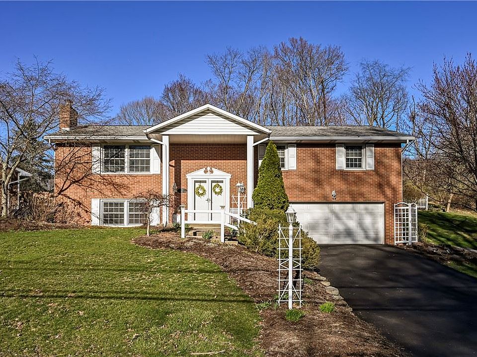 1st image of 11 Nottingham Dr
