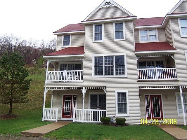 531 FoxRidge exterior