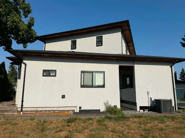 11890 Gilmour Cres, Delta, BC V4C 1L1