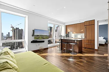 400 Fifth Avenue, #34G