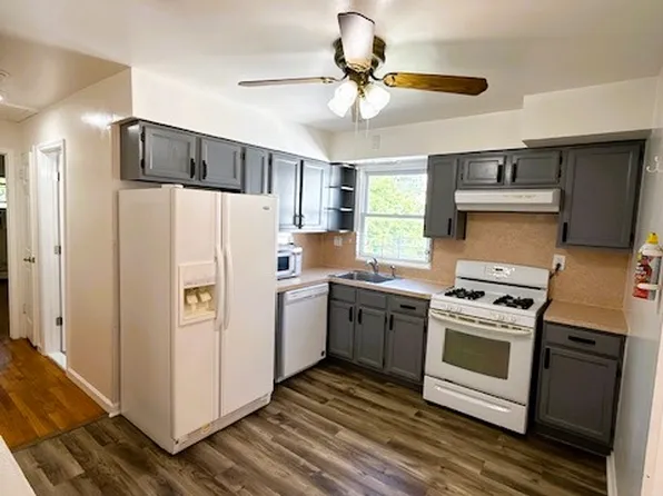 124 Hopkins Avenue image 7 of 27