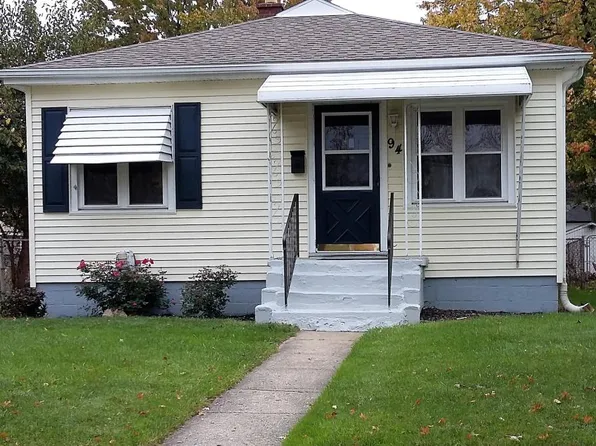 94 Grove Park Ave, Mount Clemens, MI 48043