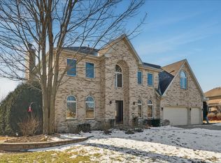 8269 Brookhaven Dr, Frankfort, IL 60423