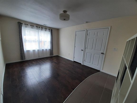 3rd image of 319 Finley Ave