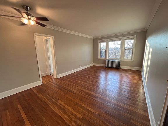 2nd image of 2517 Bryant Ave S APT 302