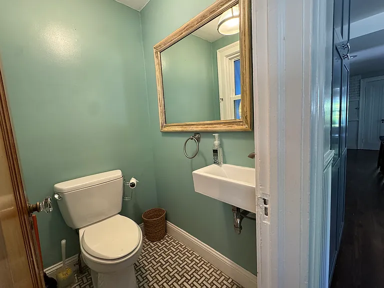112 Wayland St — Photo 23