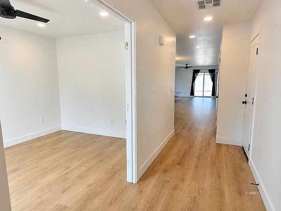 4th image of 1614 E Kelson Pl