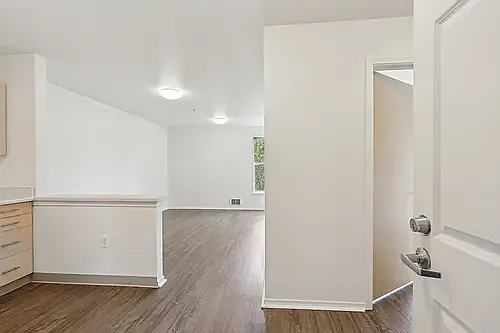 Esperanza Affordable Senior Housing — Photo 34