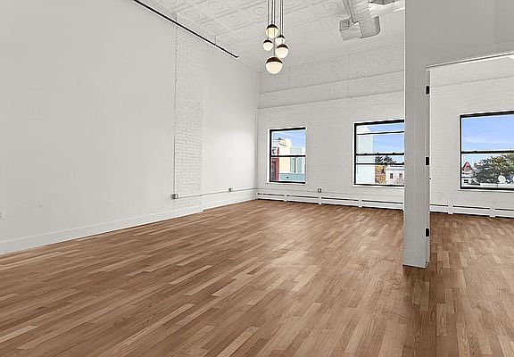 5th image of 717 Manhattan Ave APT 4A
